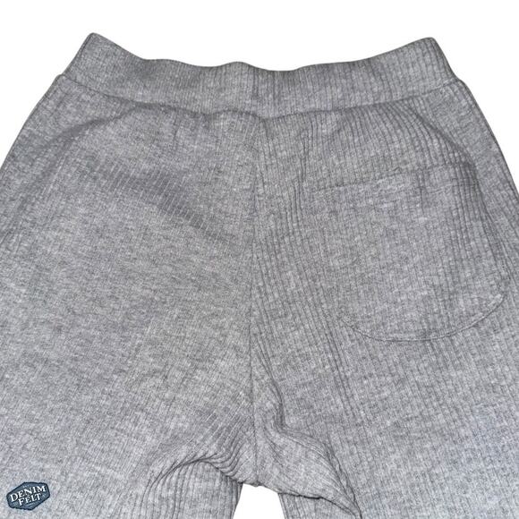 Alo Yoga Women’s Heather Grey Muse Ribbed Sweatpant/Jogger - Picture 15 of 16